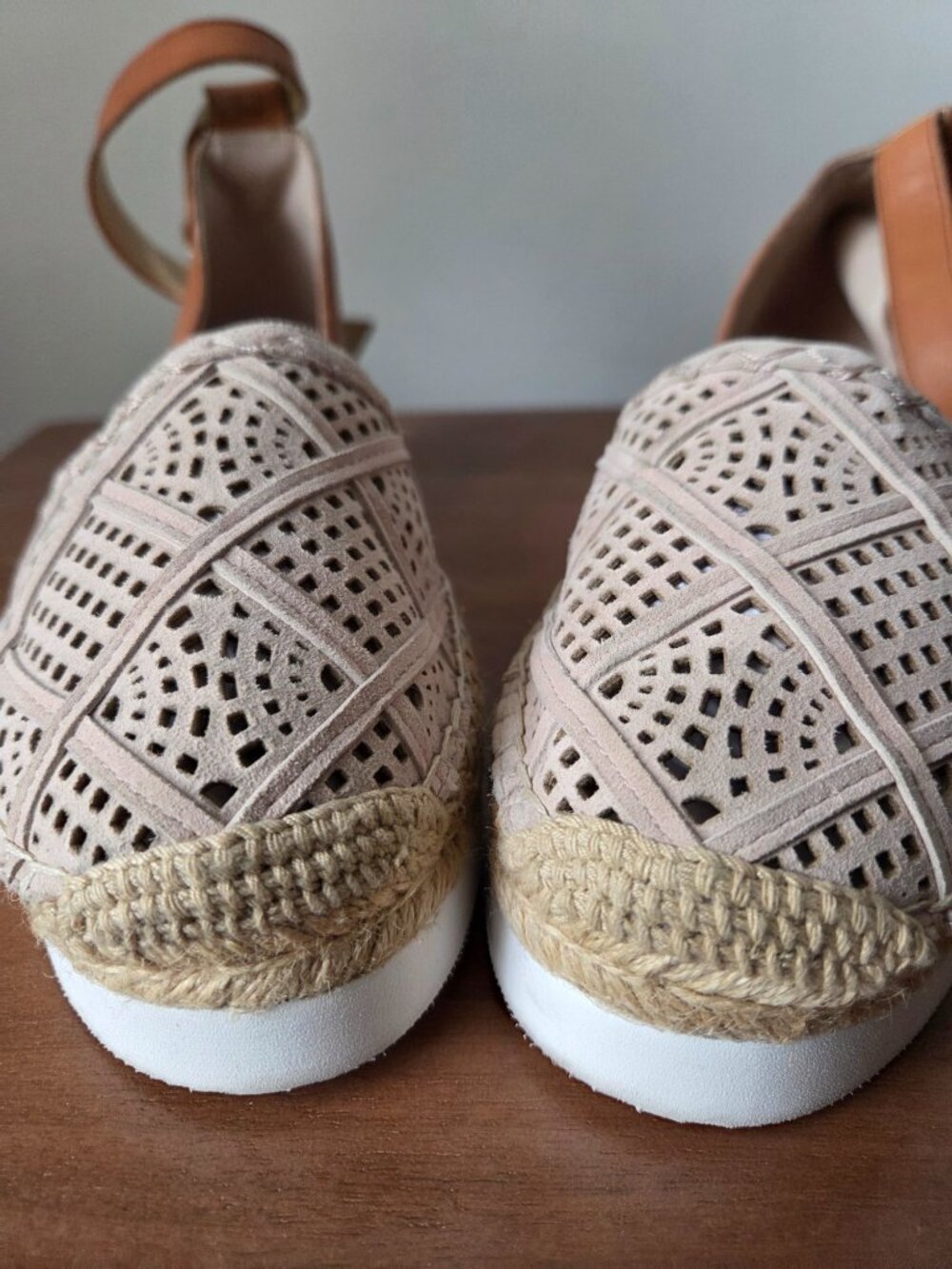 NEVER WORN VINCE CAMUTO BRAFINA GENUINE LEATHER UPPER ESPADRILLE SANDALS SZ 9M - Picture 14 of 14